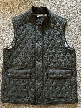 Burberry Men's Diamond Quilted Vest in Green - Size Large